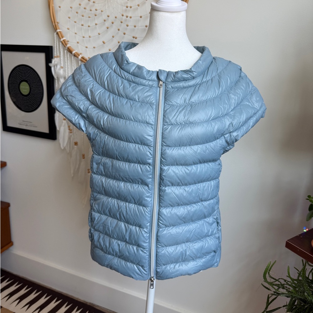 Cotes of London St Ives Down Vest Small. Like new condition.